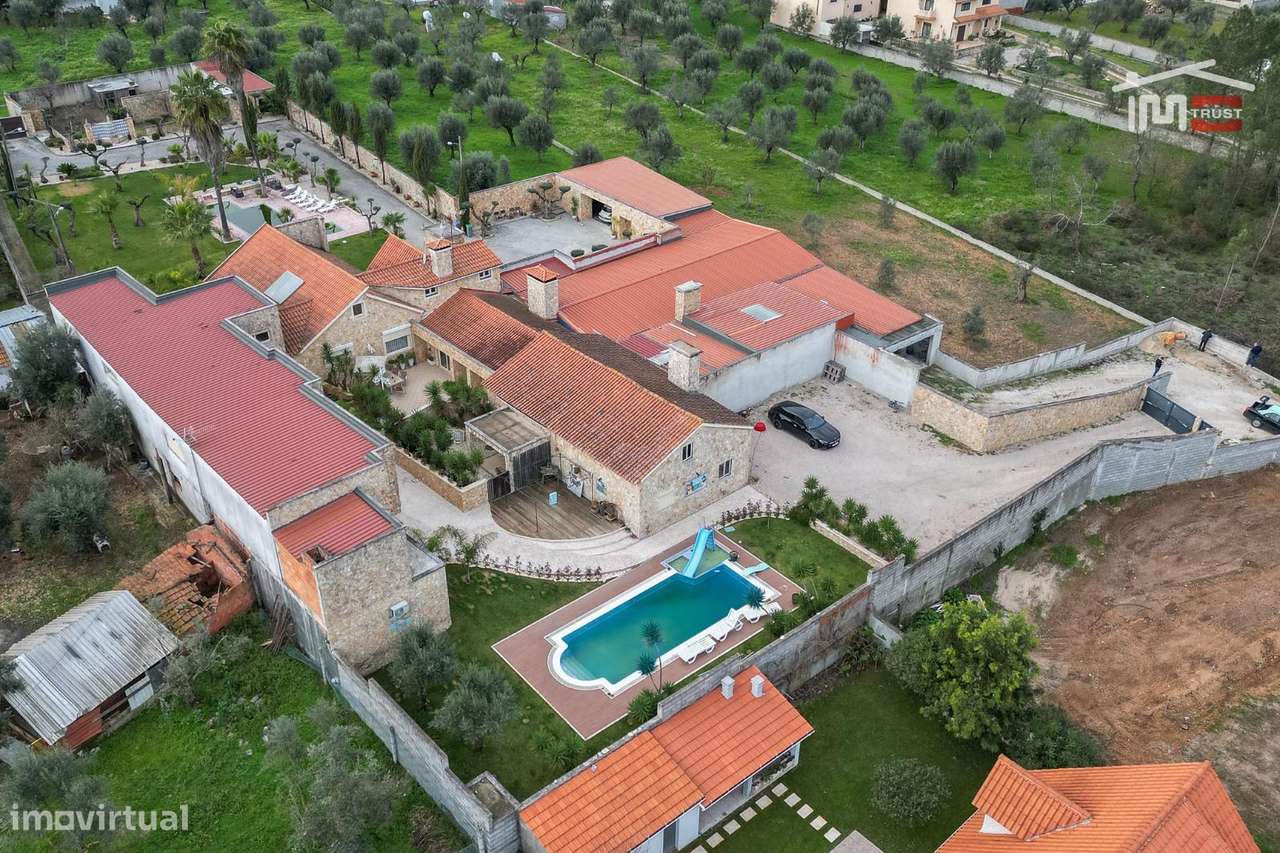 Excelente   Moradia  com  piscina  e  áreas  acima  da  media  e  e... - Grande imagem: 5/34