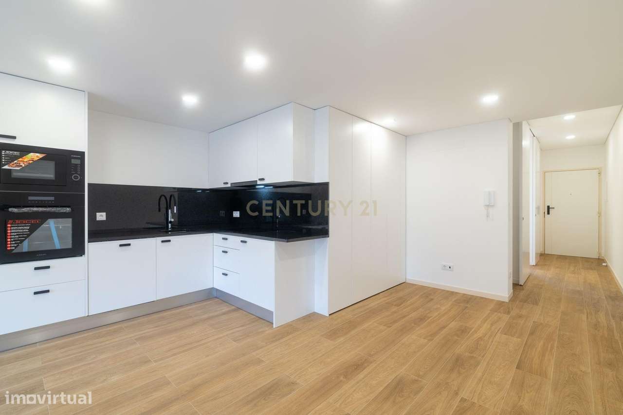 Apartamento T1 Remodelado e Mobilado no Primeiro Andar, Praia da Madal - Grande imagem: 4/22