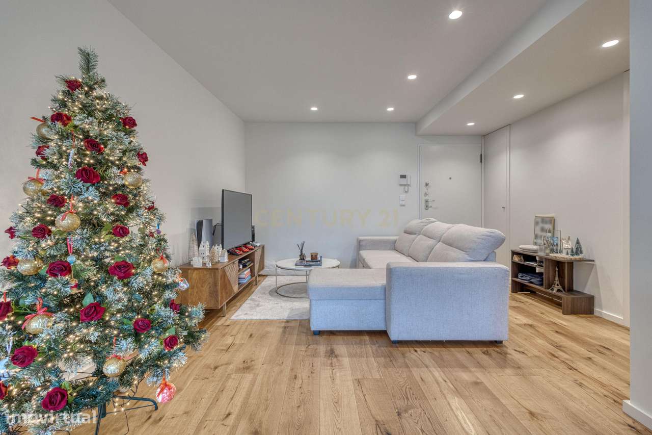 T2 Semi-Novo com varanda na Madalena-7