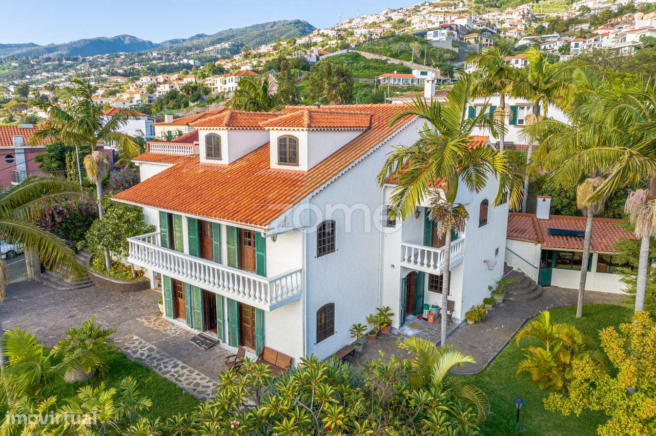Moradia T5 Estilo Quintinha Vista Panoramica E 3 Andares Independen