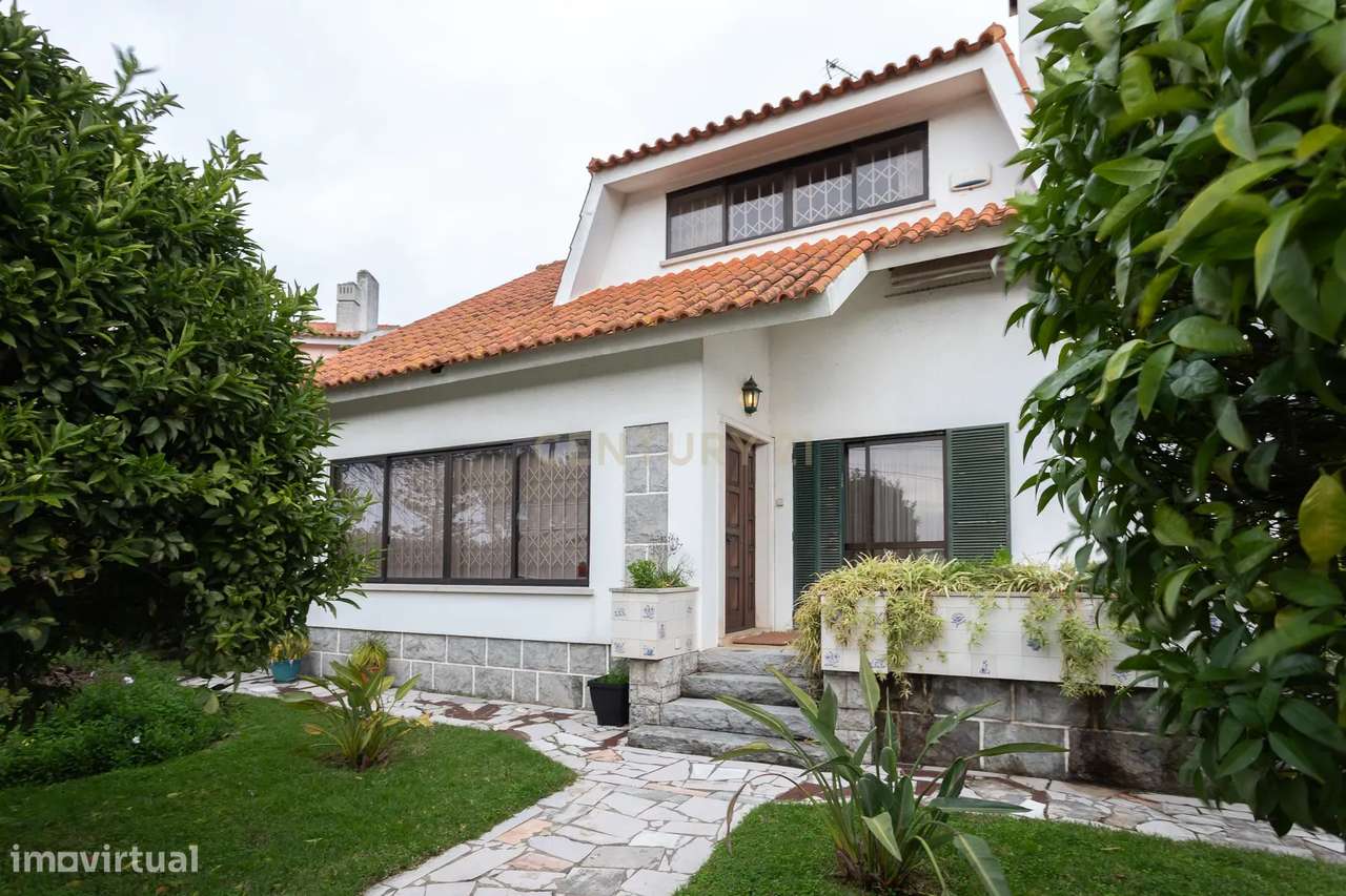 Moradia Isolada T4 Cascais com Jardim e Garagem - Grande imagem: 3/41