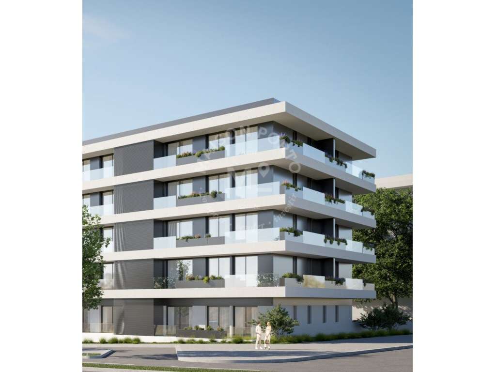 Apartamento T1 com Varanda em Condomínio Fechado na Avenida da Cond...-10