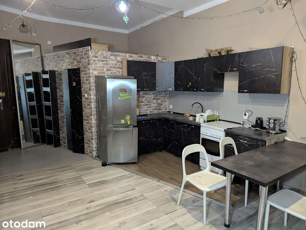 Przytulna kawalerka w samym centrum, deptak. - Pełny obrazek: 2/7