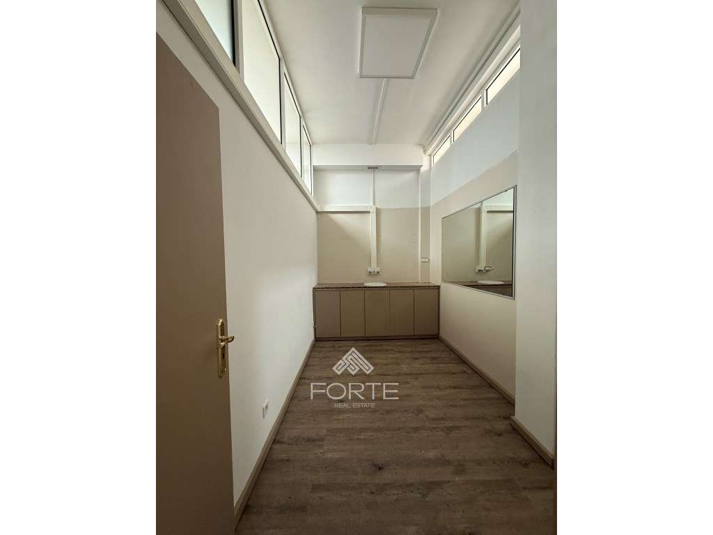 Loja para arrendamento no Centro de Santa Maria da Feira - Grande imagem: 5/10