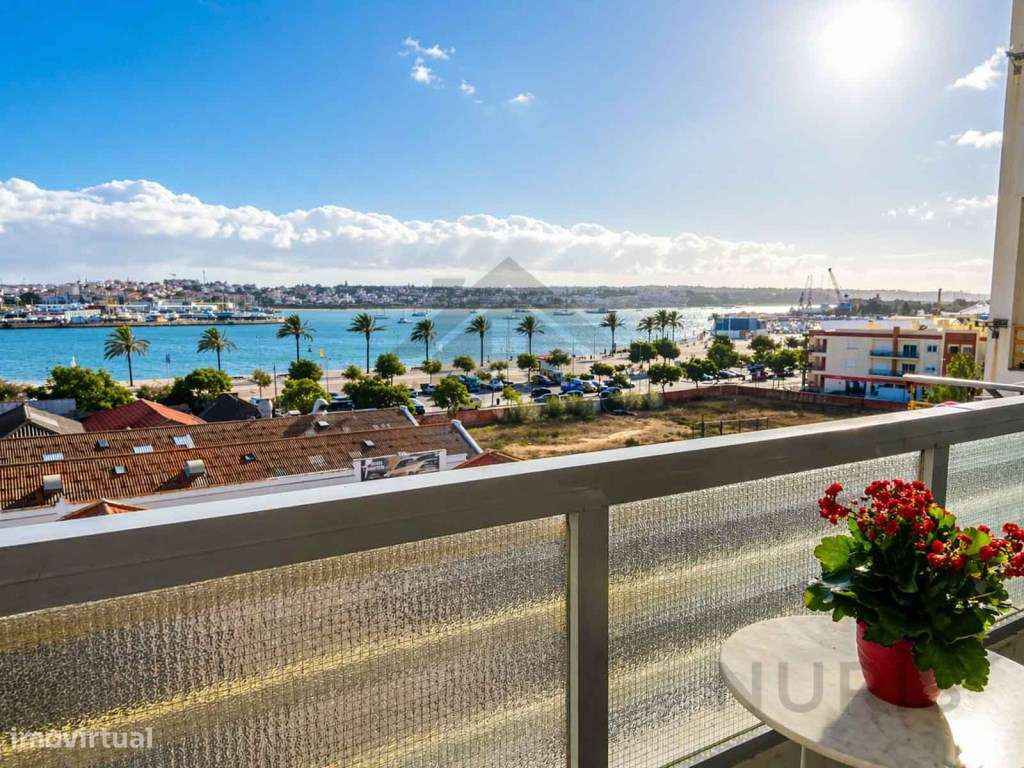 Apartamento T3 Com Vista Rio Para Venda Em Portimao