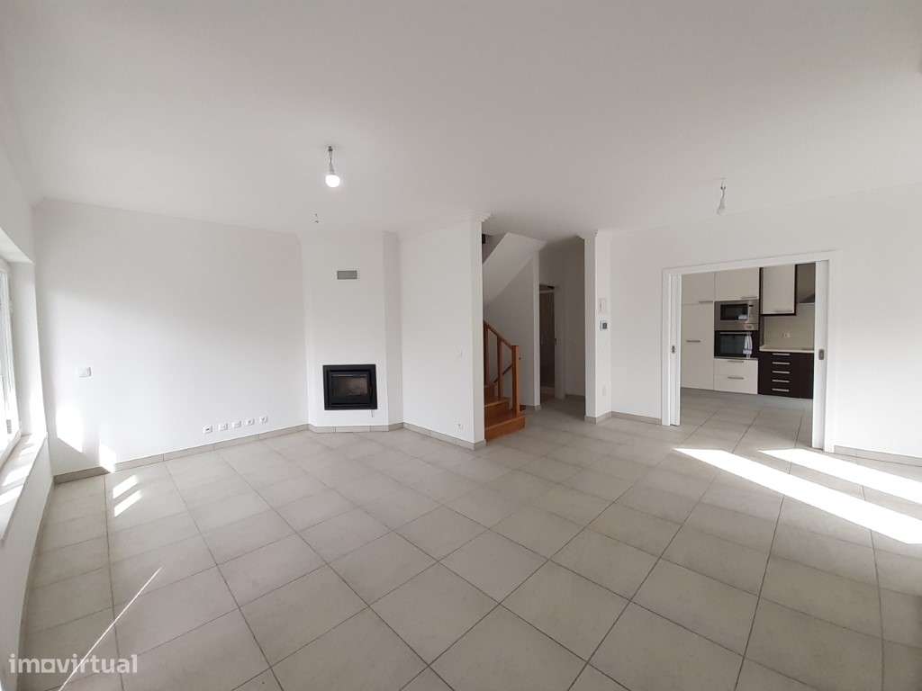 Moradia V3+1 c/vista mar na Ericeira-5