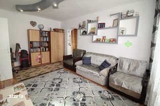 Vând apartament 2 camere în Hunedoara, Micro2-Str. Munteniei, etaj 2
