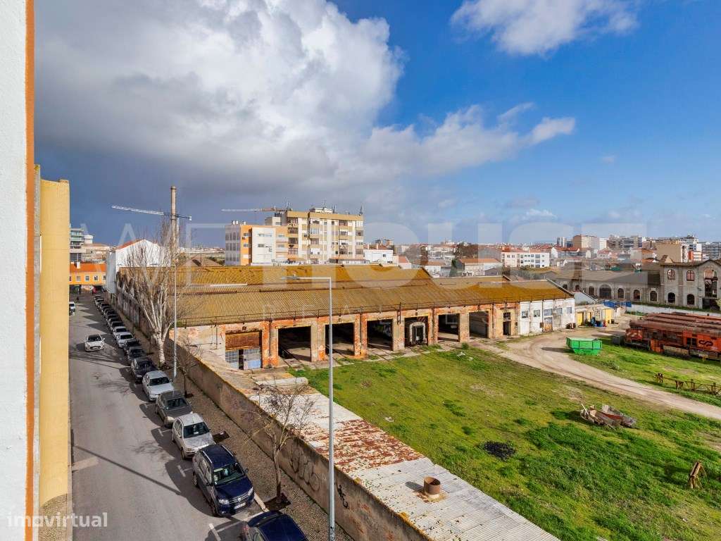 Apartamento T2 Remodelado, Avenida Republica, Centro do Barreiro-20