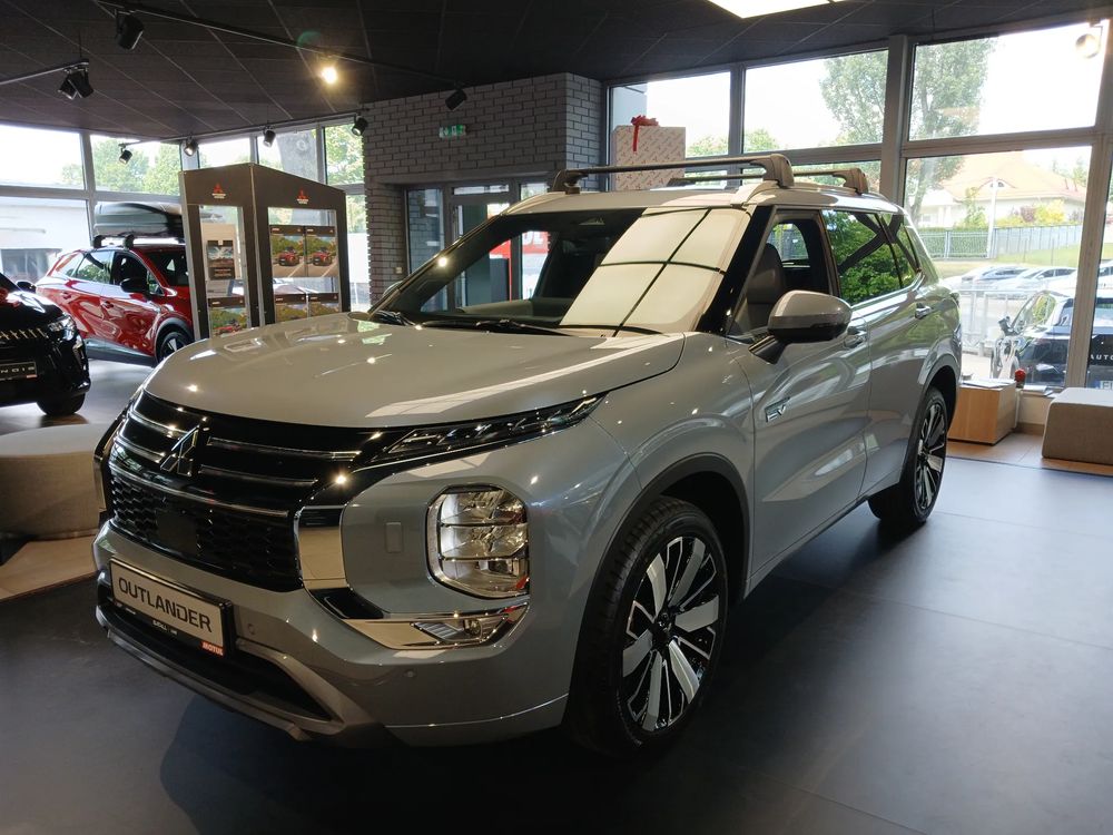 Mitsubishi Outlander IV Instyle 2025
