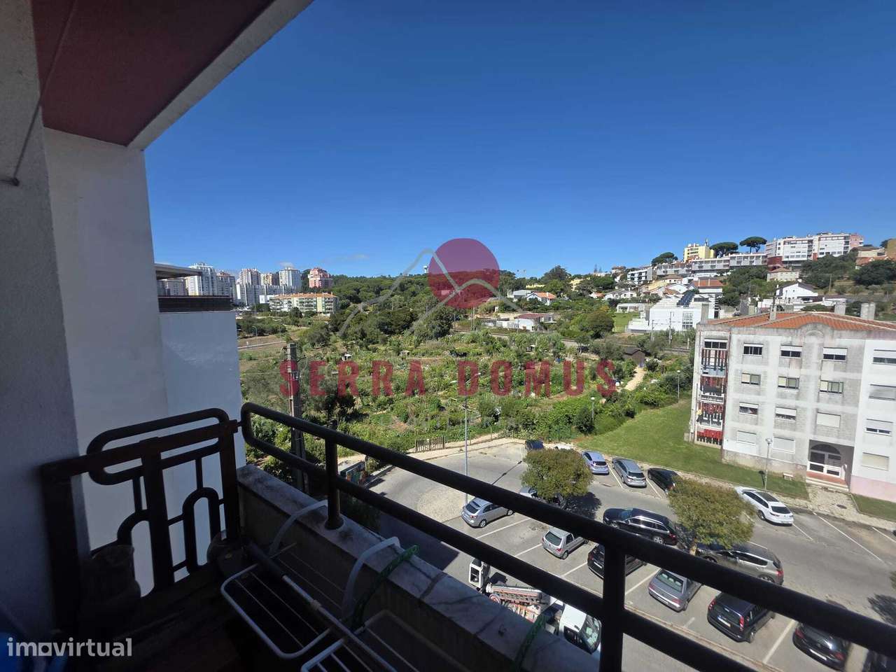 Apartamento T2 + 2 com terraço 53 m² localizado em Rio de Mouro-7