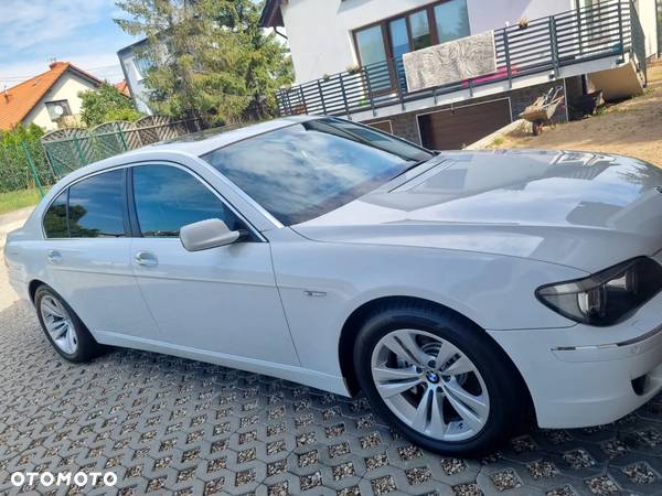 BMW Seria 7 750i L - 7