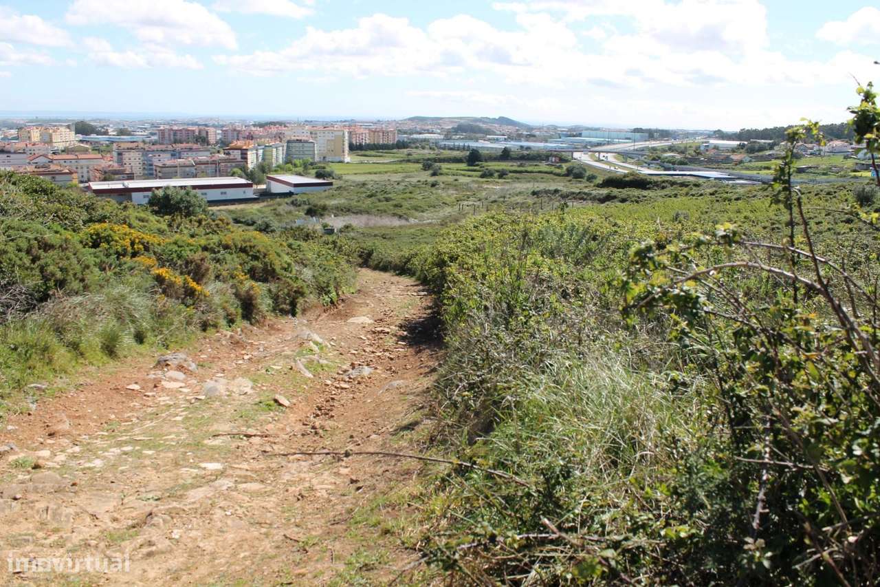 Terreno Urbano com 7.328m² em Mem Martins - Grande imagem: 4/8