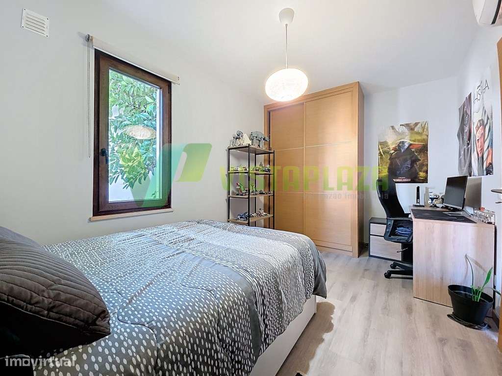 Casa térrea com 4 quartos situada na Bemposta, Portimão-14