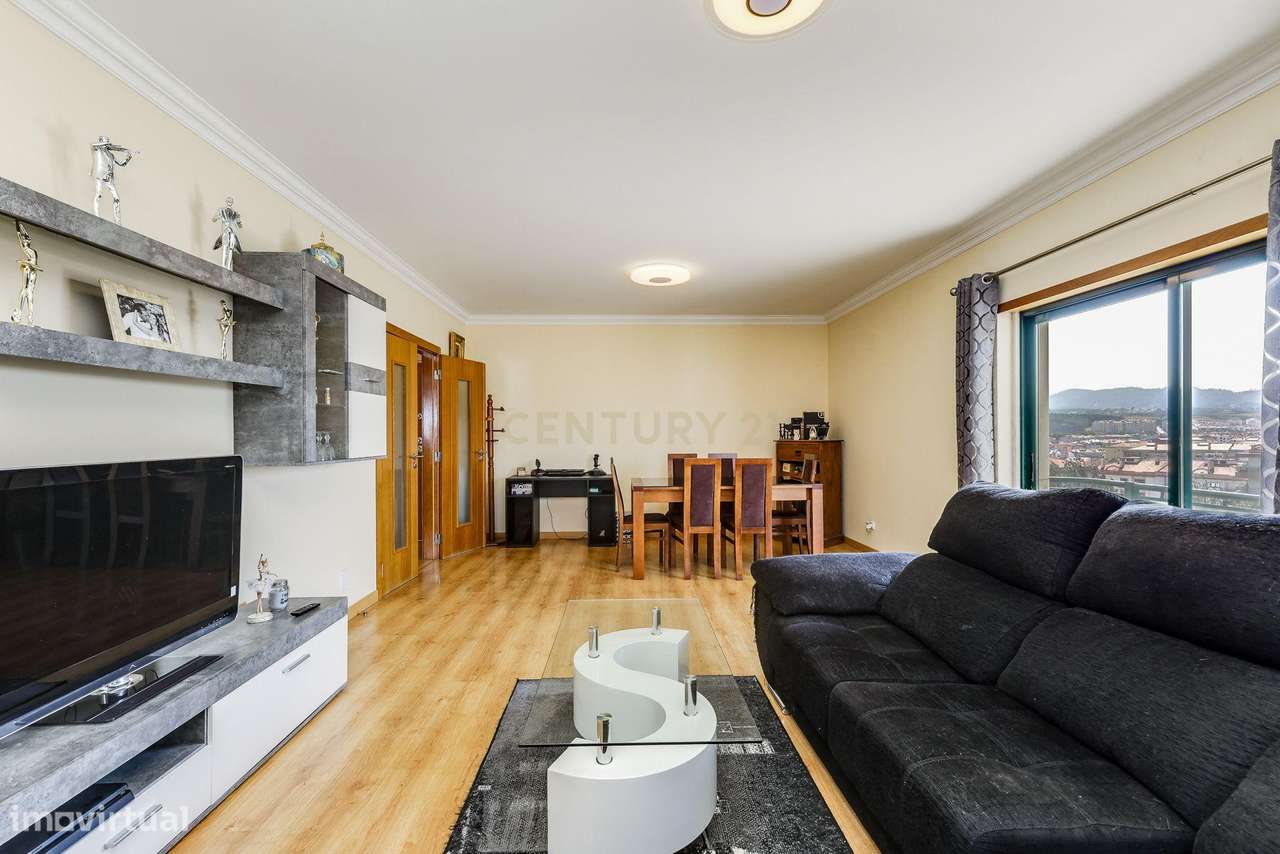 T3 Sintra - Mem Martins Centro – Varandas, elevador, arrecadação e gar - Grande imagem: 4/31