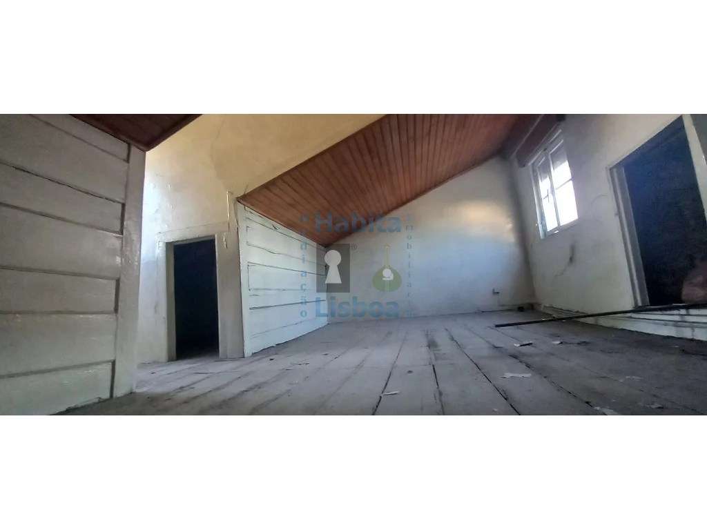 Prédio com 3 pisos em zona central de Alcantara, Lisboa - Grande imagem: 4/54