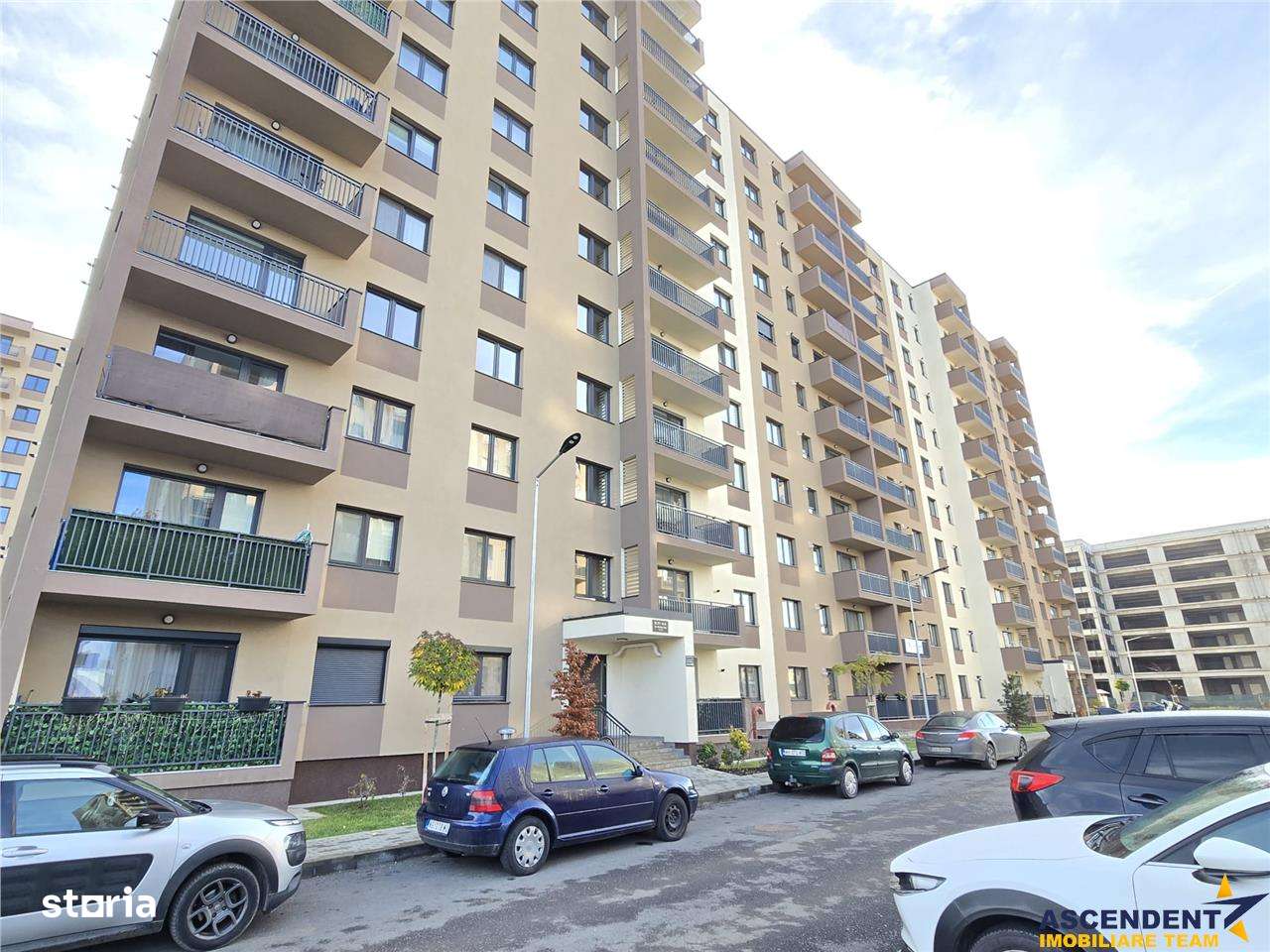 Apartament 3 camere, decomandat, Casa Nobel, etaj 1, parcare, Tractoru - Imagine principală: 4/7
