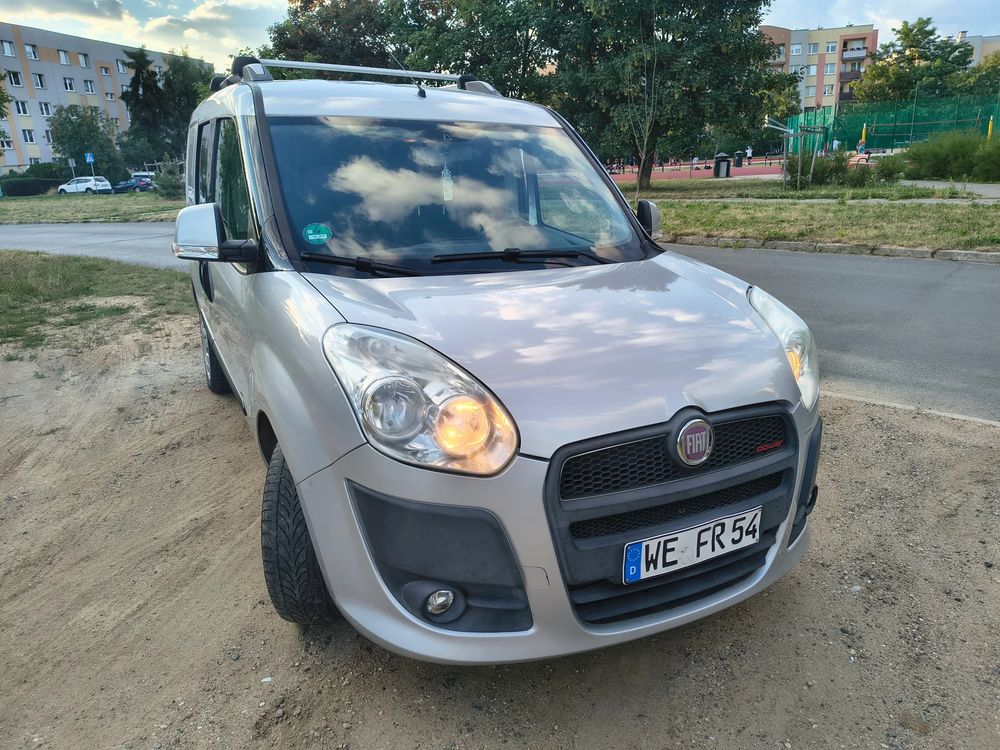 Fiat Doblo II (2009-) 2.0 Multijet 16V Emotion 2010