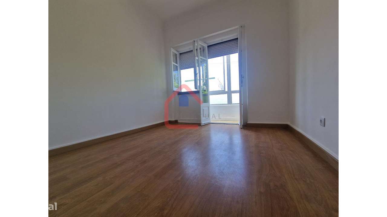 Apartamento T4 em Mercês-18
