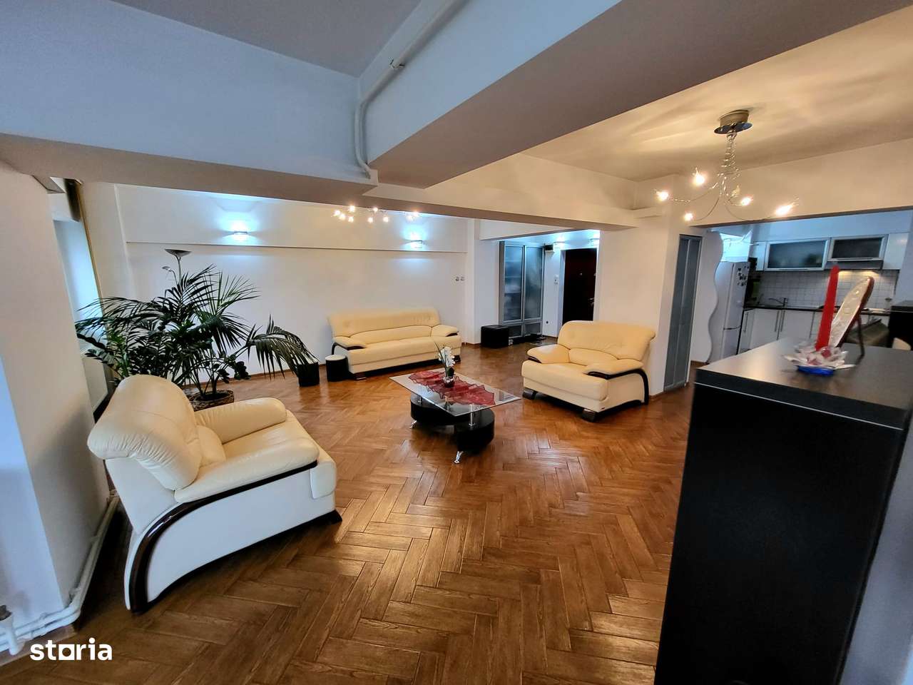 4 camere Centrul Bloc PESCĂRUȘ pret 205000 euro-3