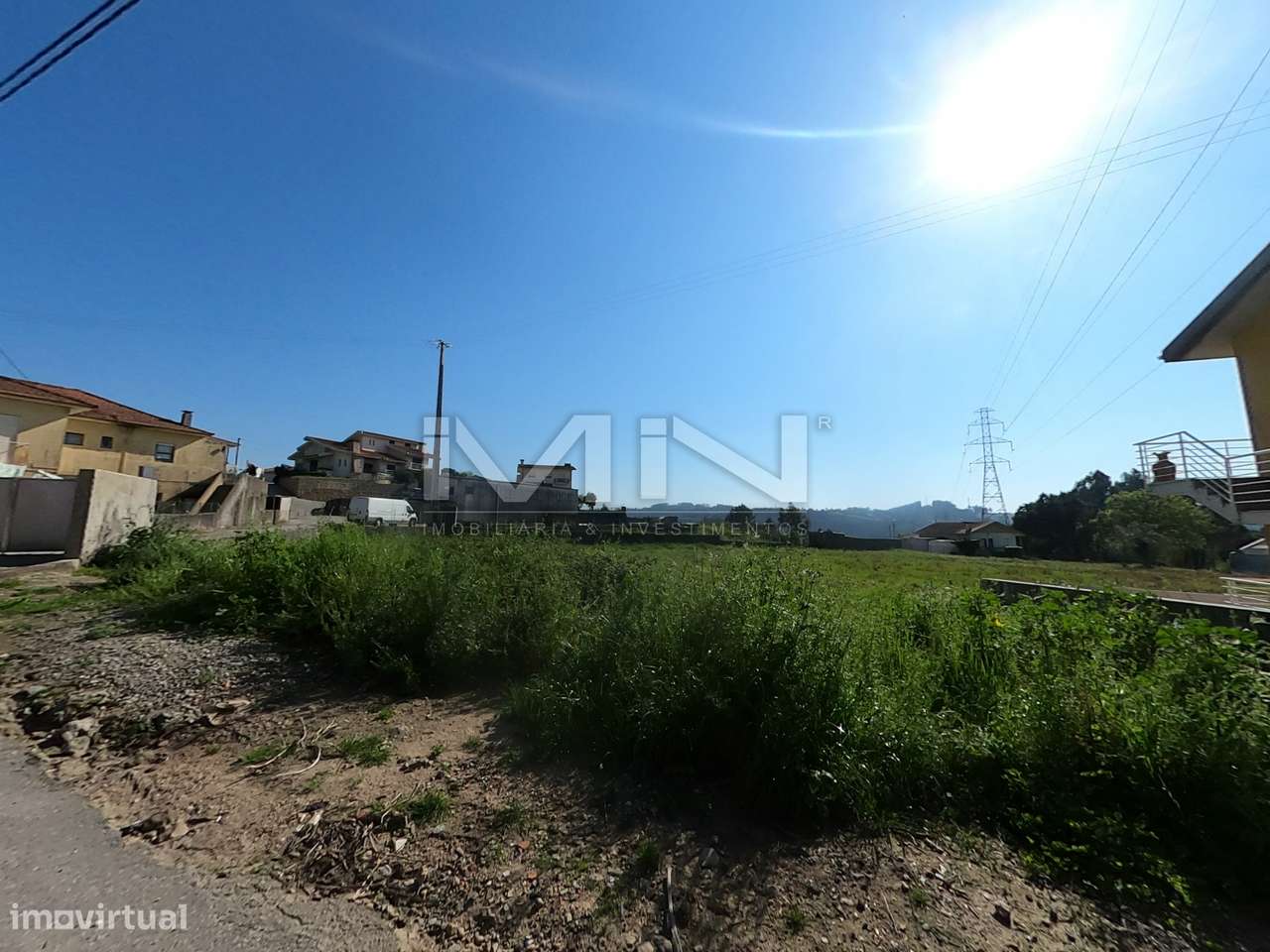 Terreno plano - 2.050m² - Viabilidade para casa Terrea-14