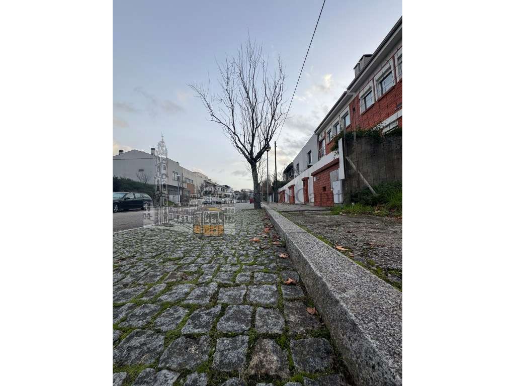 VENDE-E TERRENO PARA CONSTRUÇÃO - Grande imagem: 5/21