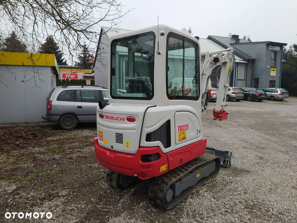 Takeuchi TB225 V1 - 4