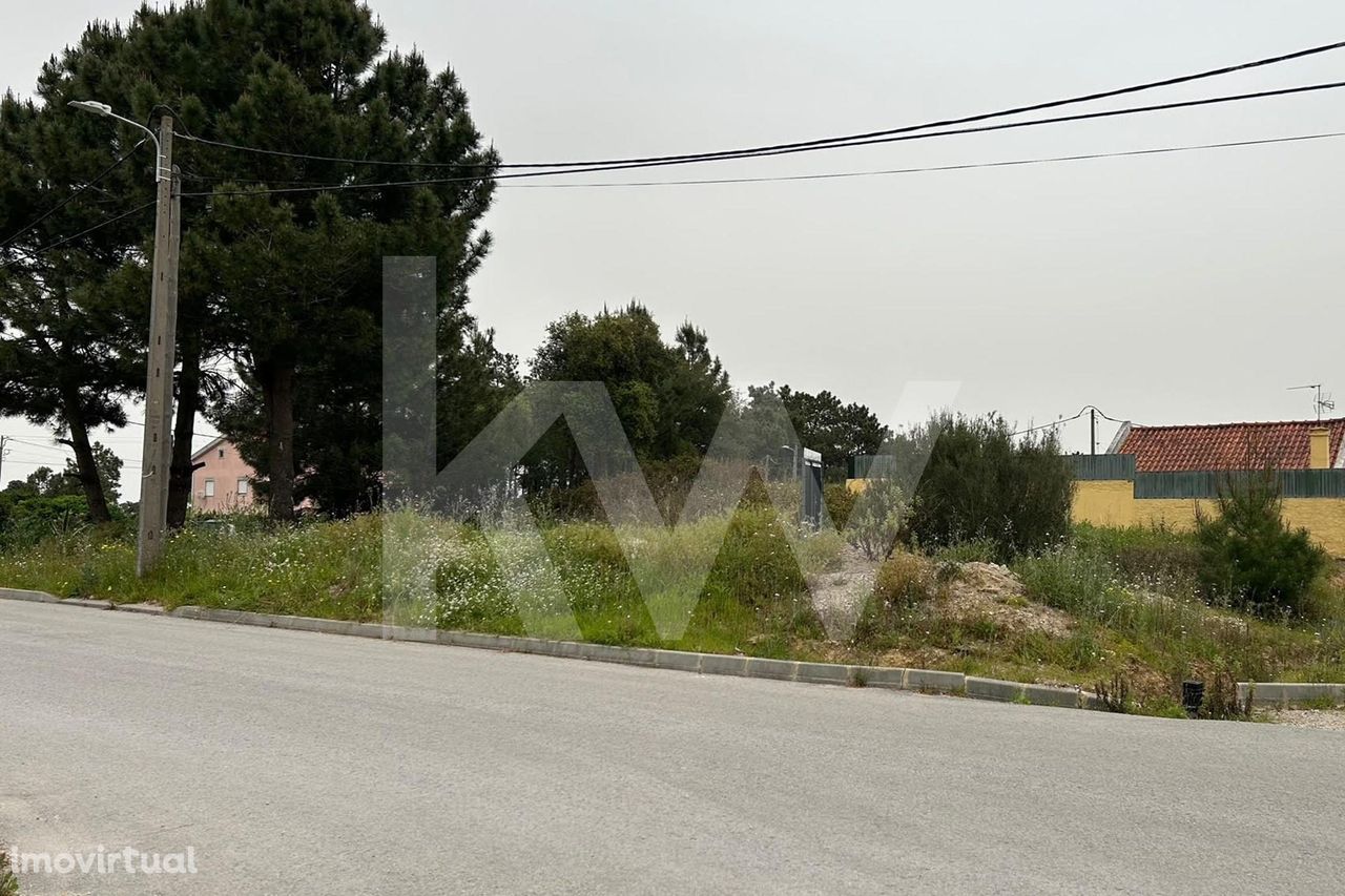 Oportunidade! Terreno em Fernão Ferro, junto ao ALDI