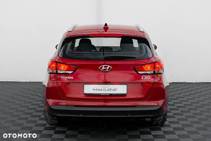 Hyundai I30 1.5 DPI Classic + - 9