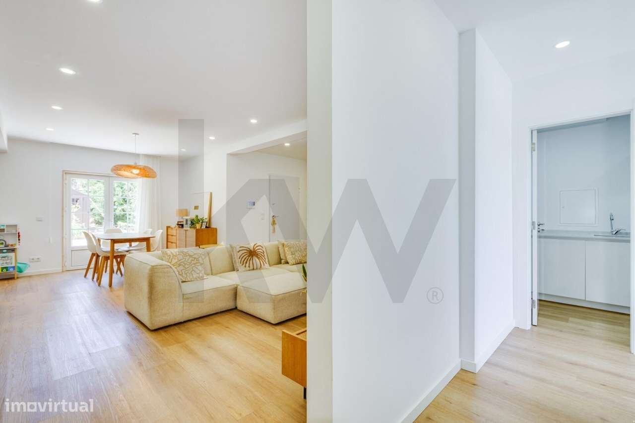 Fabulosa Moradia T4 com Piscina e Espaço Exterior-16
