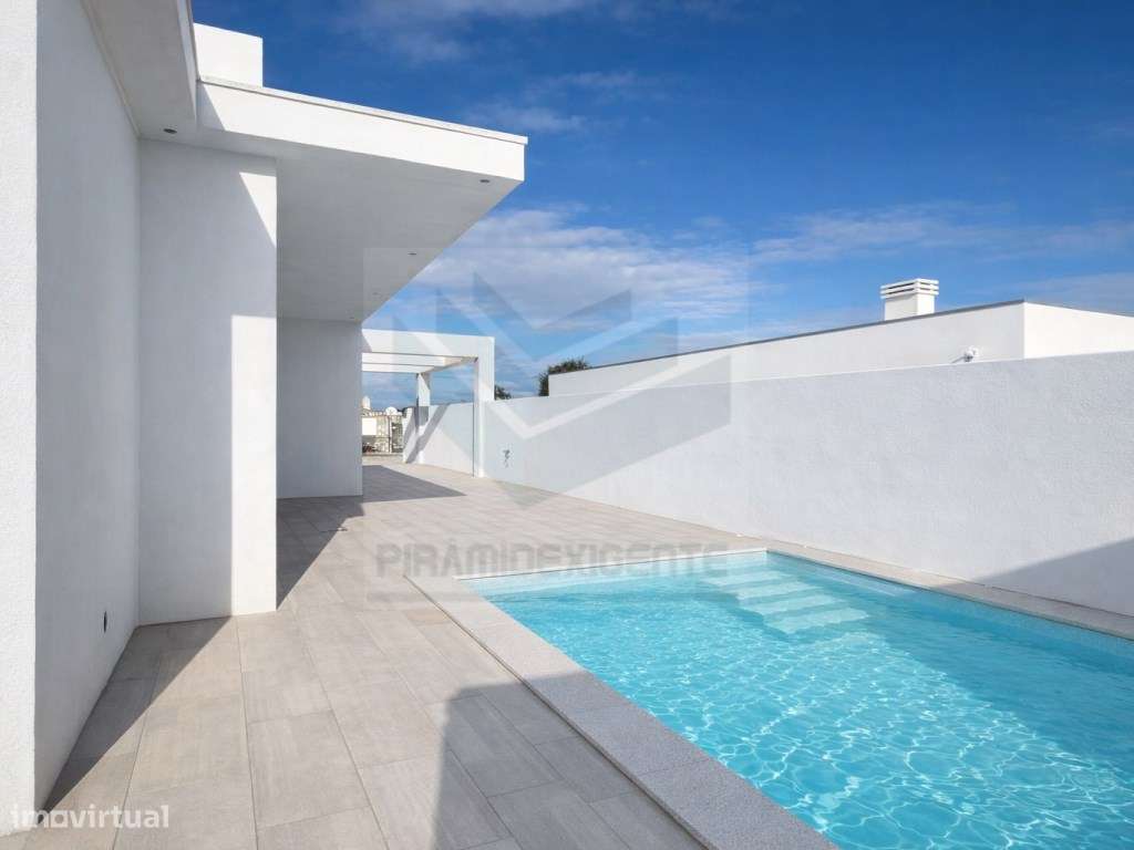 Moradia Isolada, Pronta! Piscina, Lavandaria, 2 min da Moita - Grande imagem: 4/24