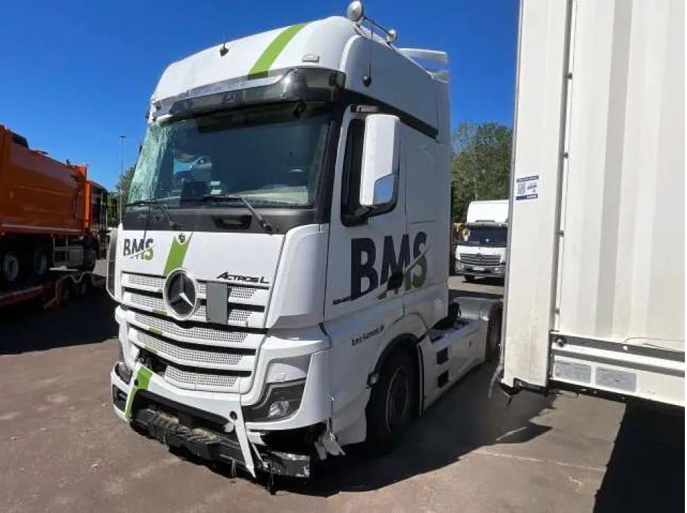 Mercedes-Benz Actros 2023