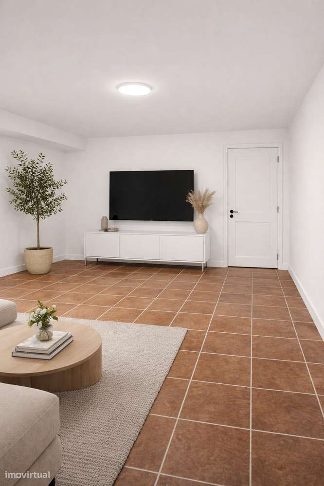 Moradia para Recuperar - Investimento – Vila Viçosa (Zona do Castelo) - Grande imagem: 5/45