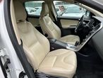 Volvo XC 60 D3 Momentum - 11