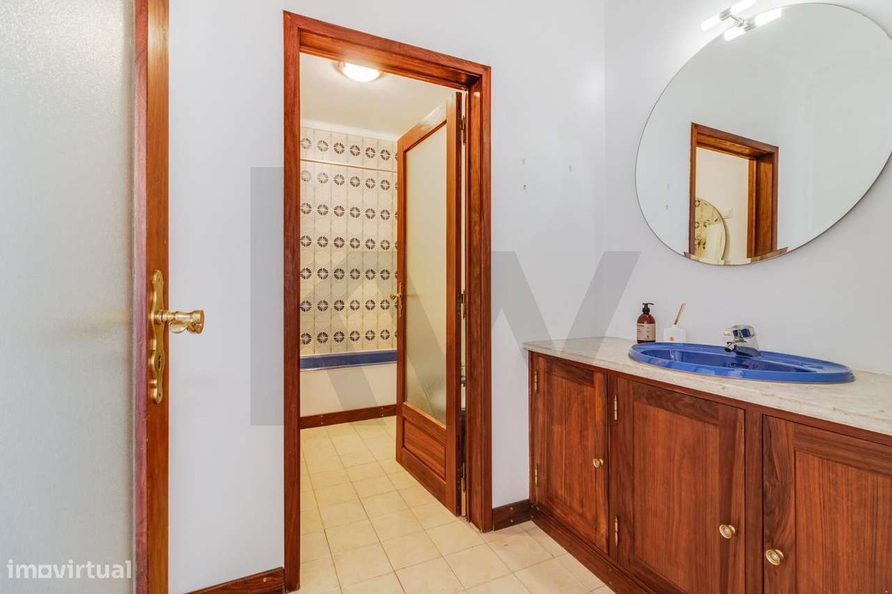 Penthouse T3 com Terraço de 165m2 , Vista Mar e Garagem-16