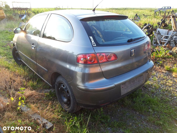 Cześci Seat Ibiza III 08r. 1.4 16V  hatchback 3-drzwi szary - 3