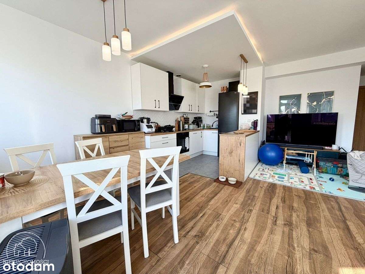 Dwupoziomowe M3 z tarasem i miejscami parkingowymi-4