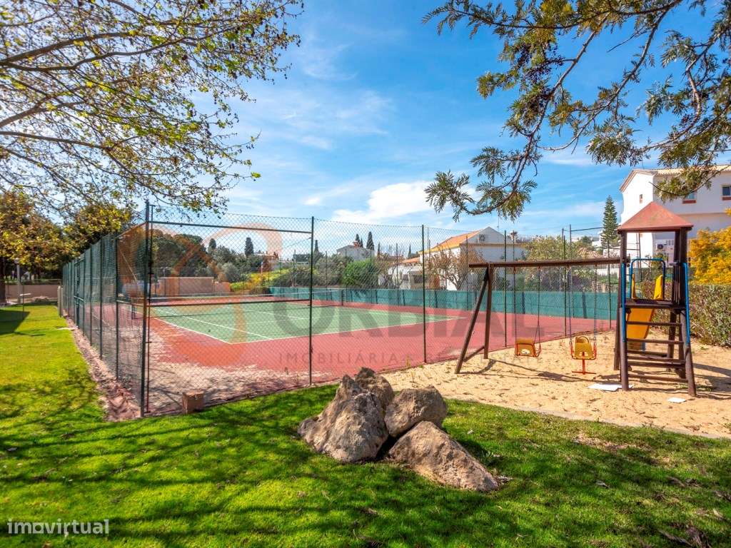 Moradia V2 para venda, inserida em condomínio privado com piscina, ...-27