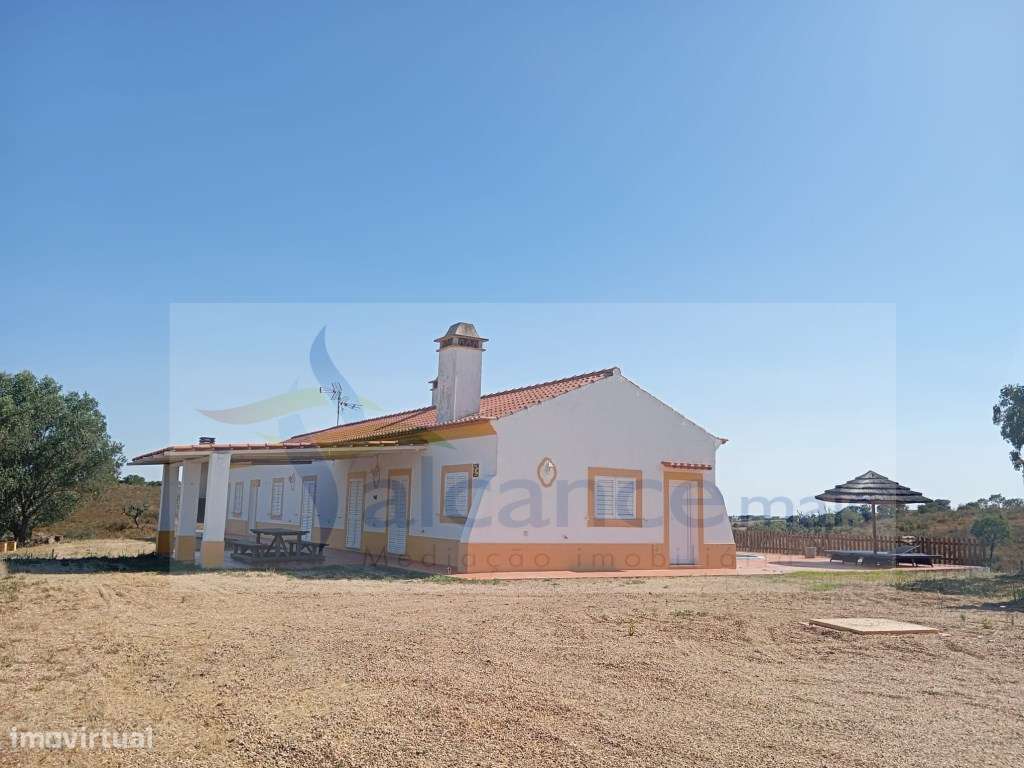 Propriedade Rural com Casa de Campo e Piscina - Concelho de Serpa-8