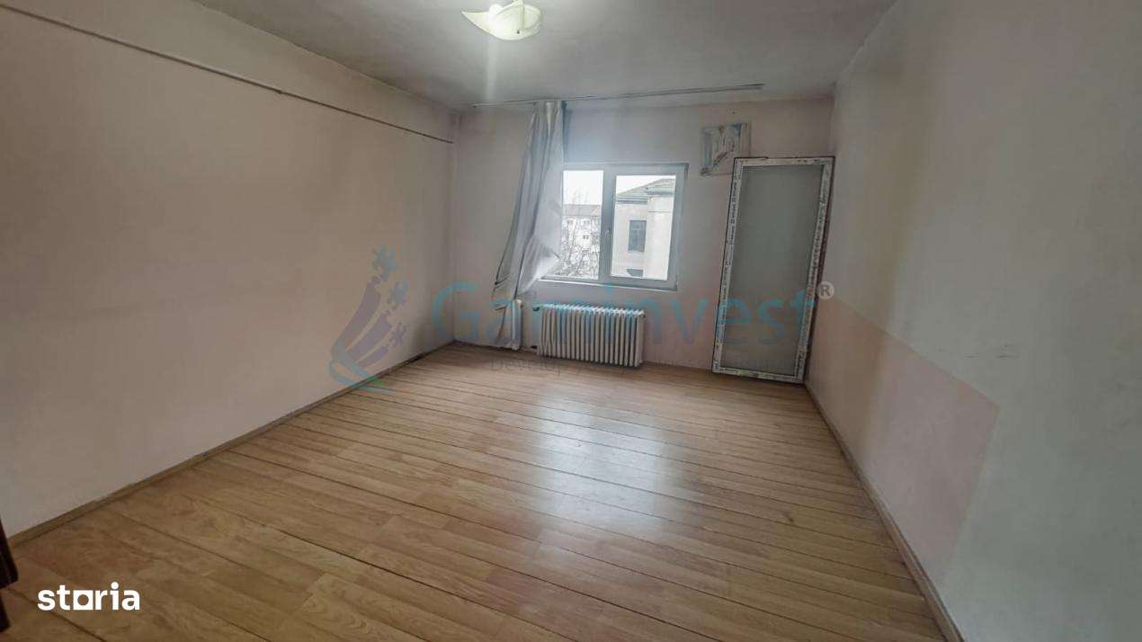 Garsoniera in Oradea,35mp,str. Moldovei,Rogerius Bihor Gaminvest V4389 — fotografia 1