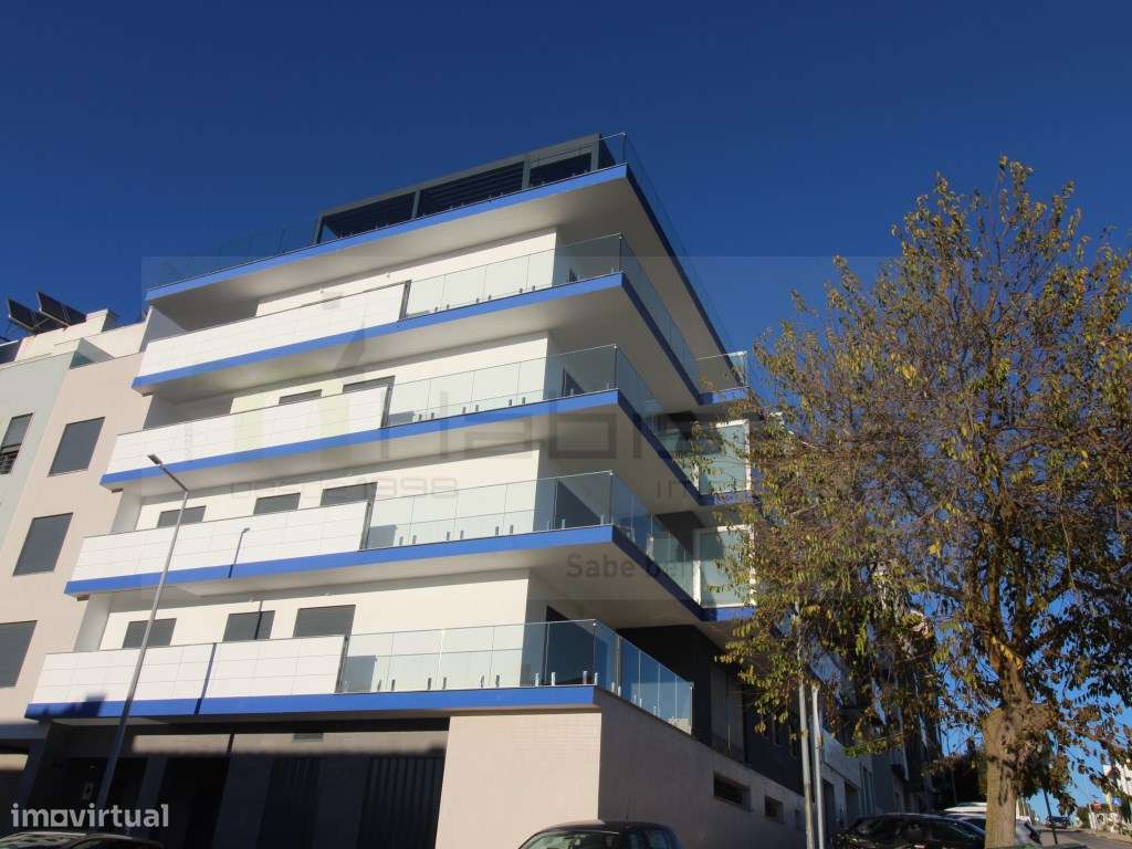 T3 com terraço perto da praia e universidade-31