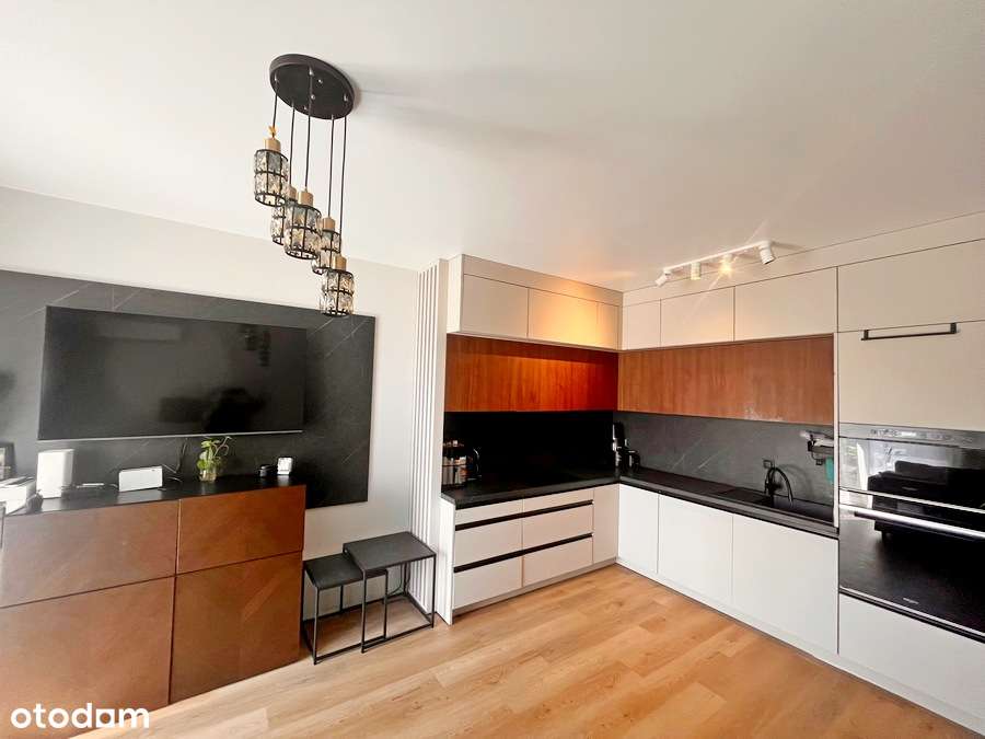 Balkon / 4 Pokoje / Garaż / Piwnica-4