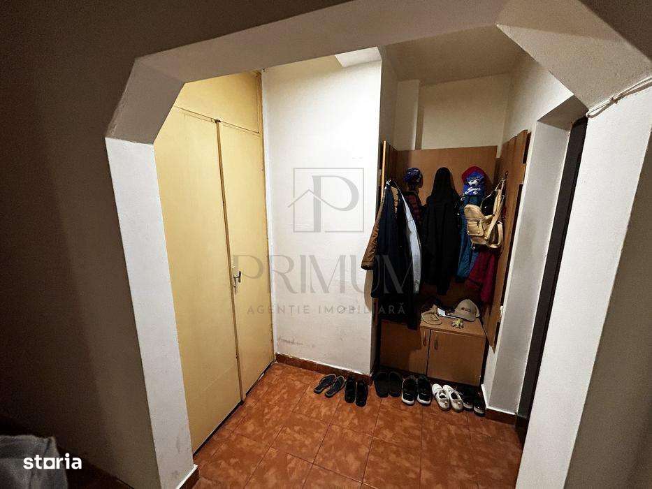 Dambovita - 3 camere - decomandat - ETAJ 1 - Imagine principală: 4/7