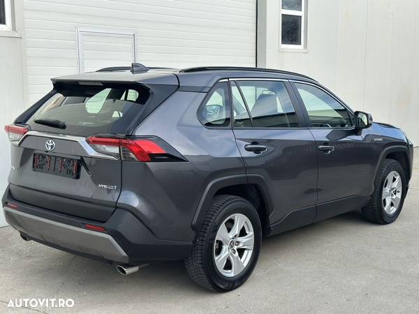 Toyota RAV4 - 7