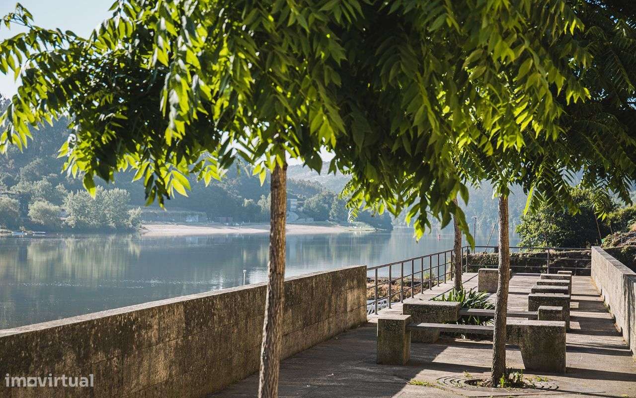 Lote p/ Construção Moradia 4 Frentes (Junto Praia Fluvial Arnelas)-7