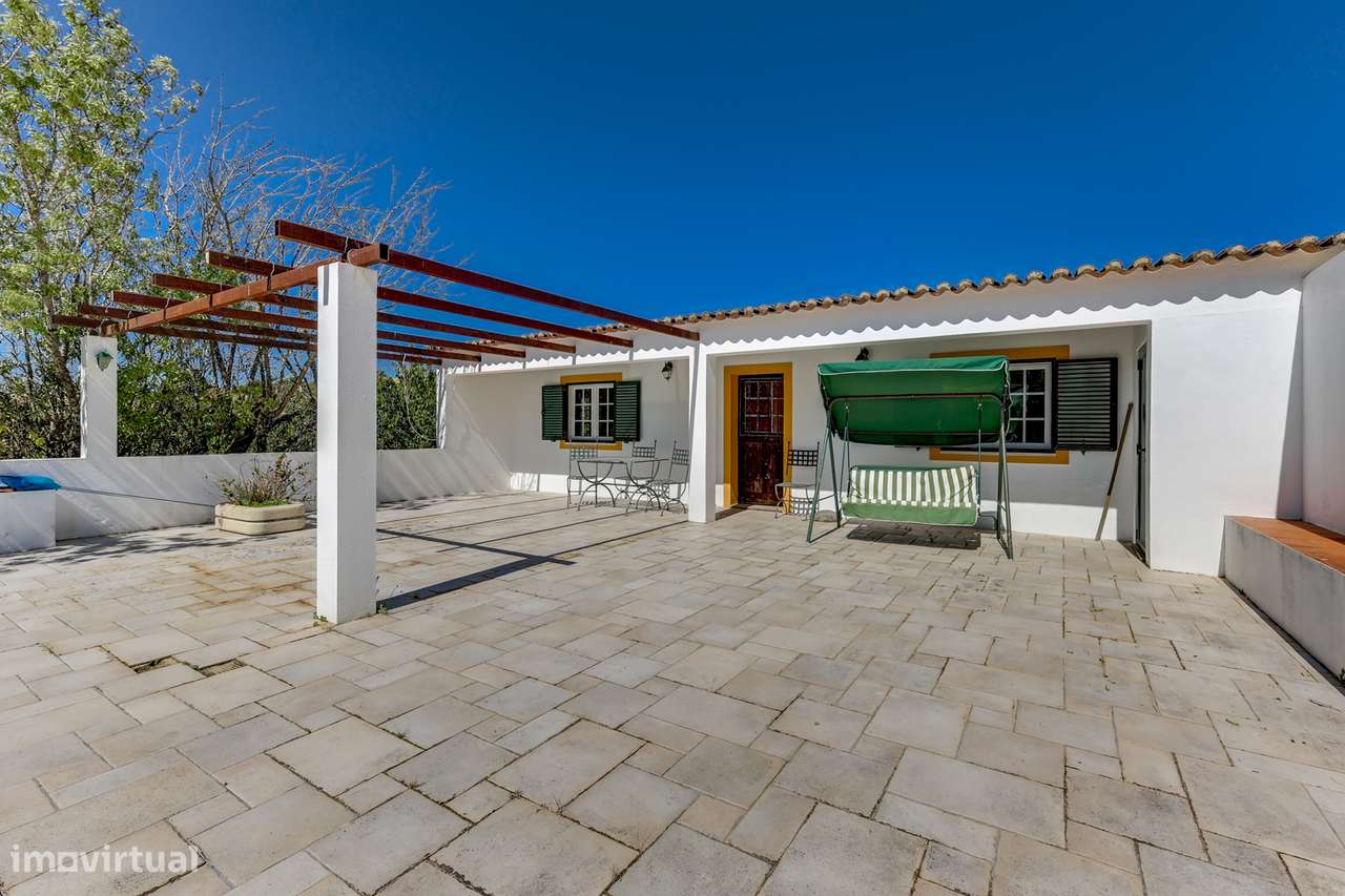 Quinta com Piscina e 2 Hectares a 25 km de Lisboa-6