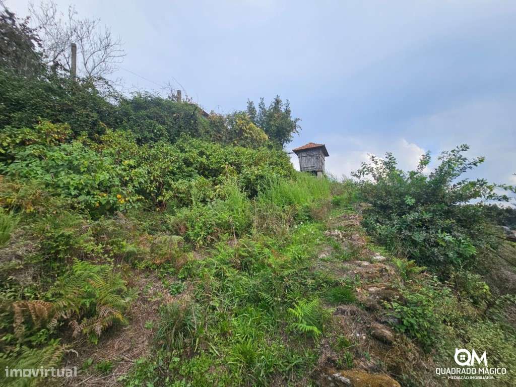 Uma casa por reinventar, 1.827 m² para sonhar, descubra este imóvel!-32