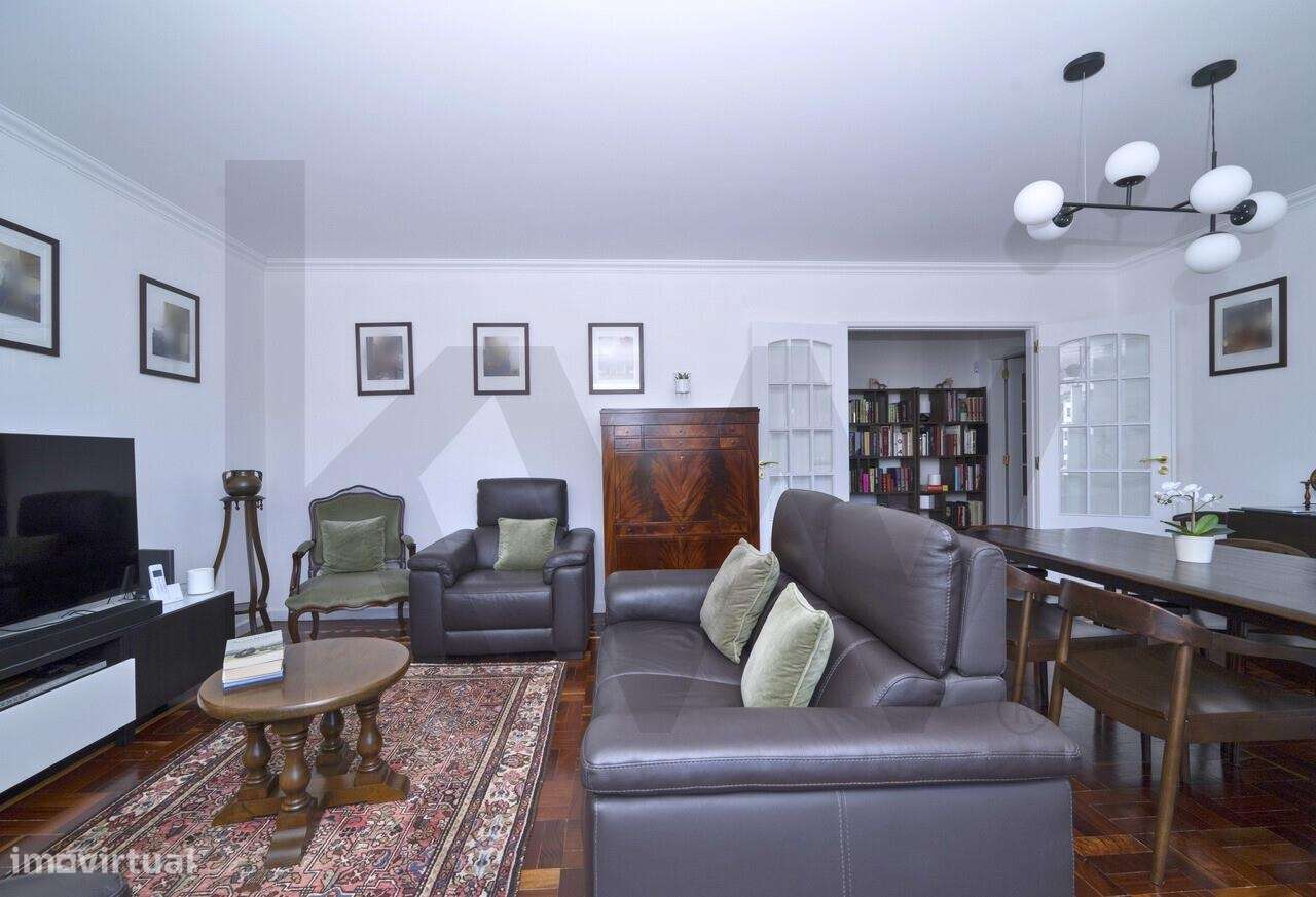 Sofisticação e Centralidade: Exclusivo Apartamento no Coração de Lisbo - Grande imagem: 2/27