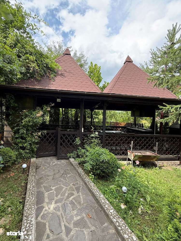 Pensiune 12 camere + casa 3 camere + terasa / curte 2000 / Breaza / - Imagine principală: 2/20