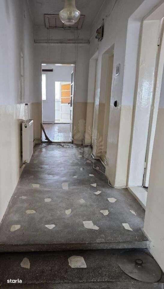 4 CAMERE // ZONA CENTRALA // CENTRALA PROPRIE // BOXA - Imagine principală: 5/8