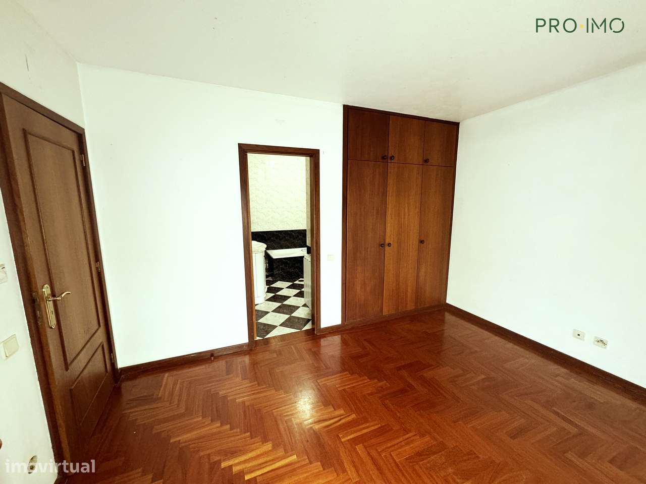 Apartamento T3 no Centro de São João da Madeira-30